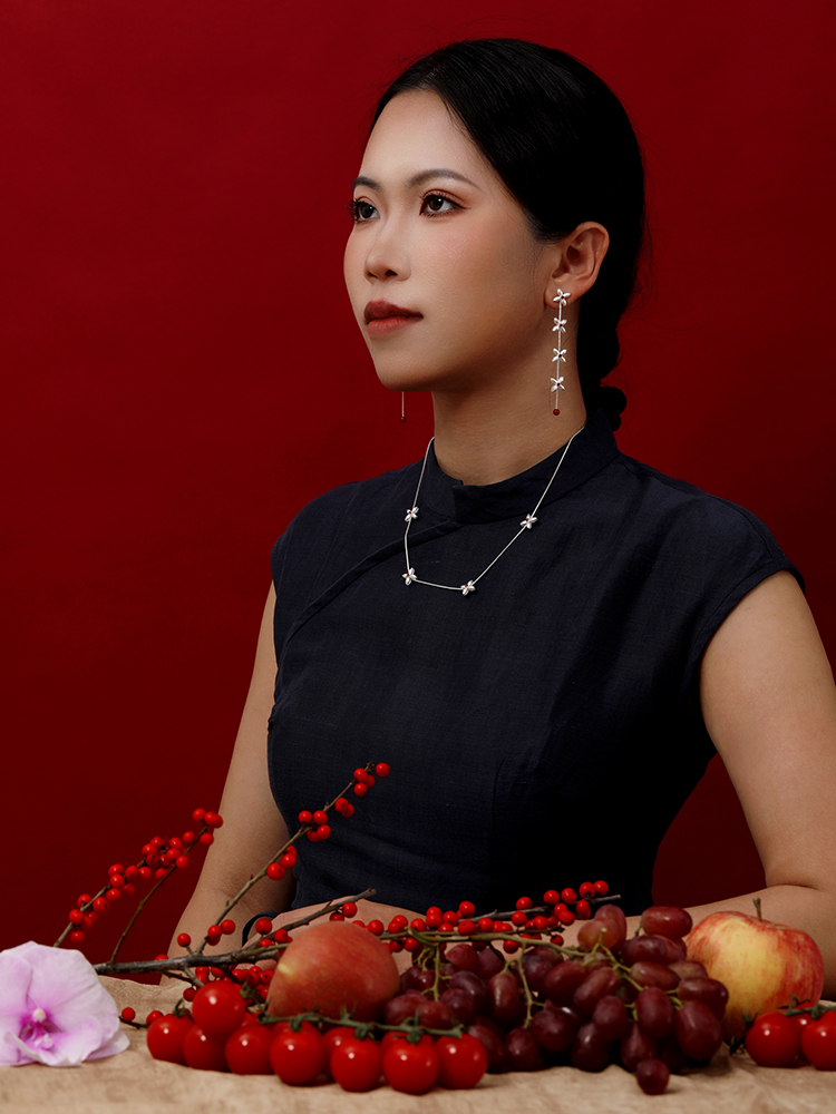 Even the pattern of money，New Chinese Necklace，Silver design，Red agate，Gifts for girlfriends，Valentine's Day Gift Giving Preferred，New Chinese Wear，