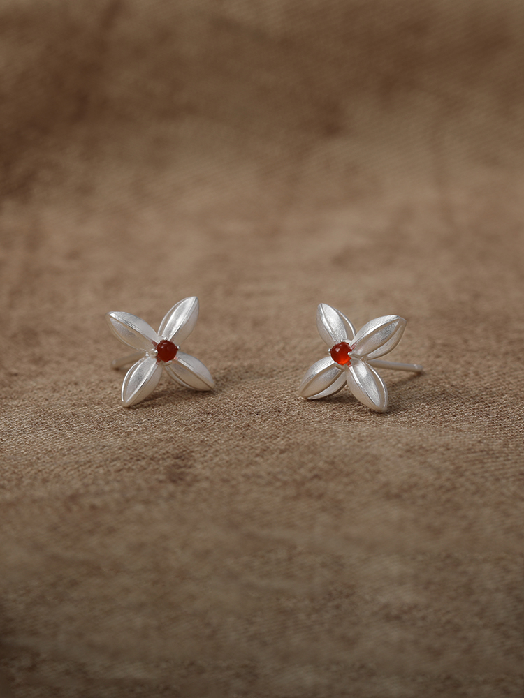 stud earring design，Niche Daily，Simple design，Oriental temperament，Even the pattern of money，Red agate，Valentine's Day gift，