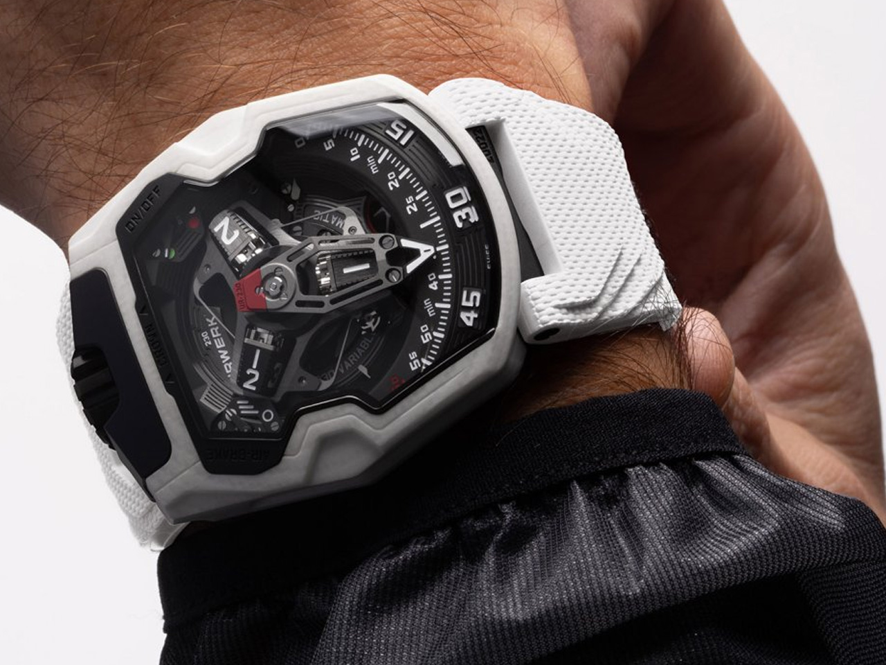 Task，Swiss watchmaking，Wristwatch，Limited edition，