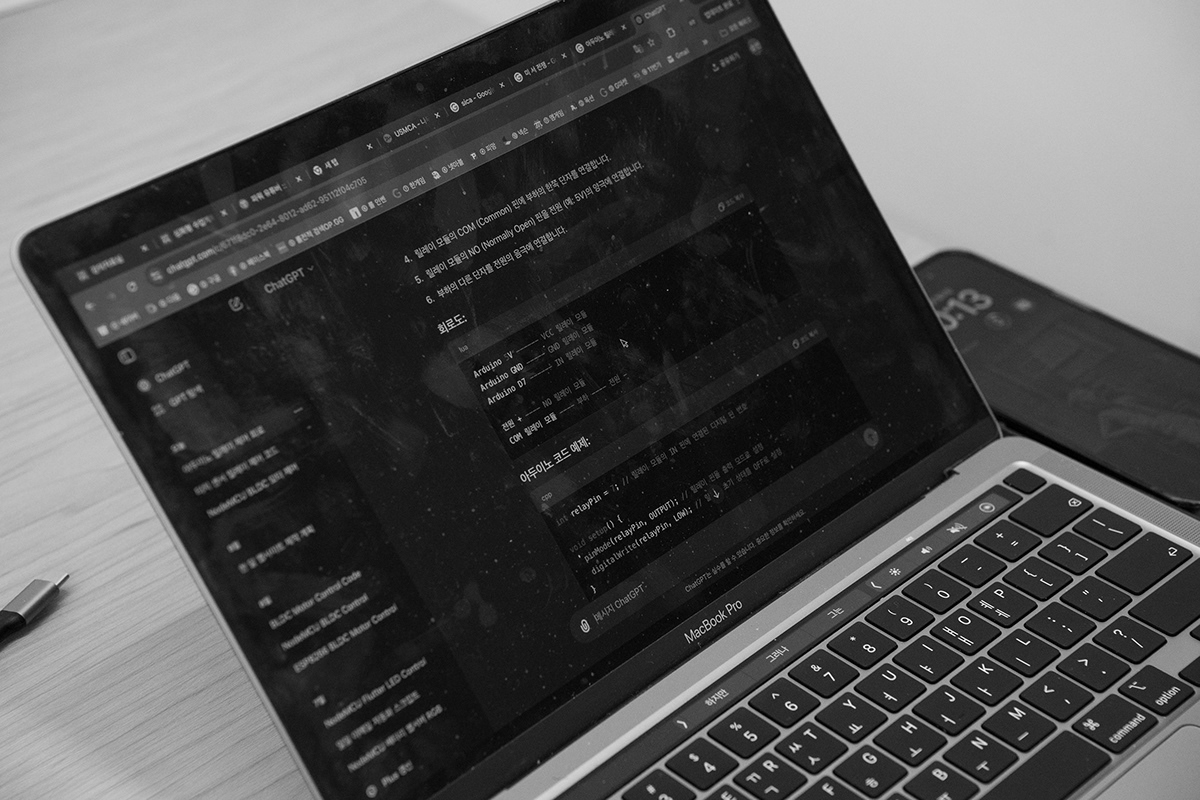 Brighten，Vacuum cleaner，Household Electric Appliances，industrial design，