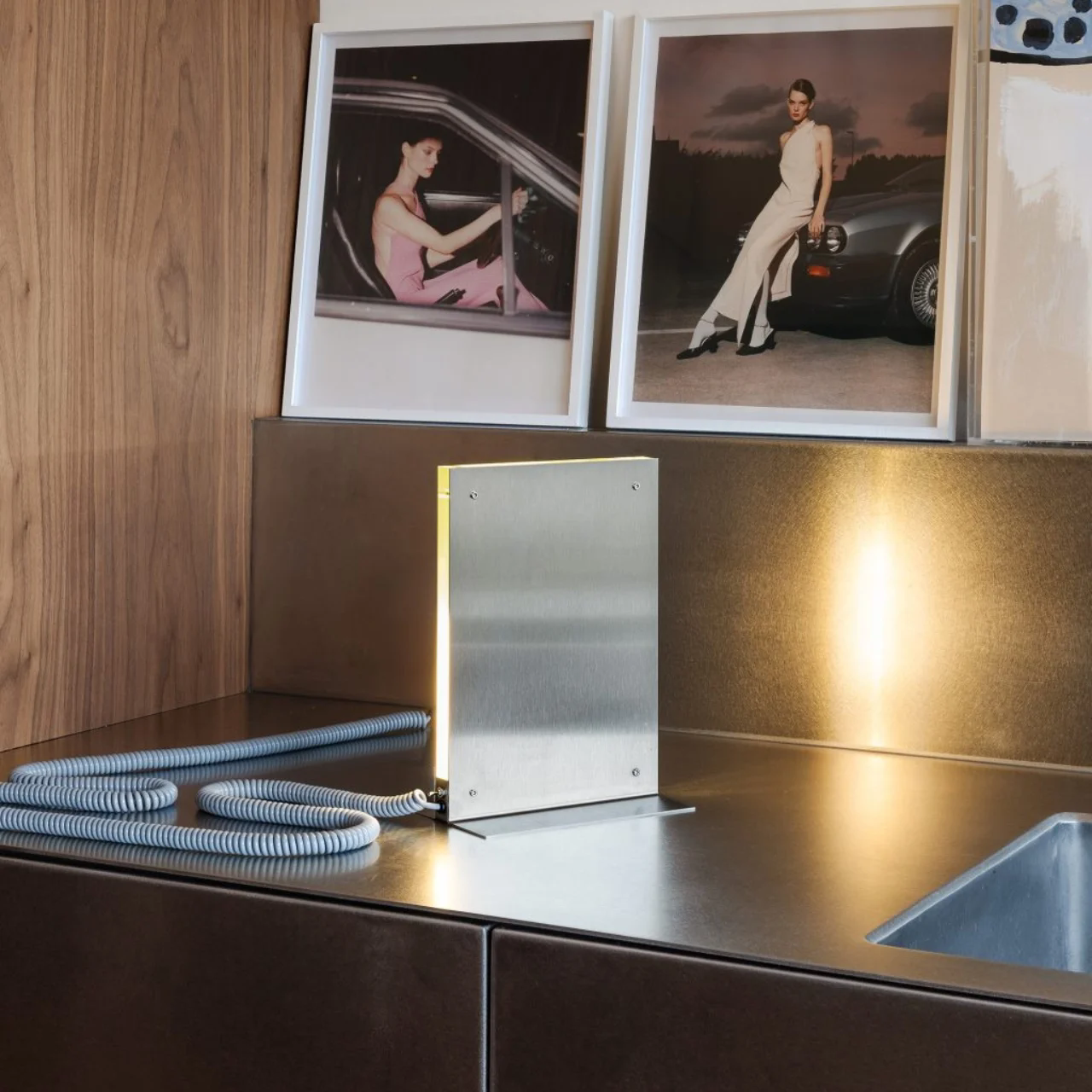 Minimalist design ，Fashion sense，floodlight，Acrylic，stainless steel，