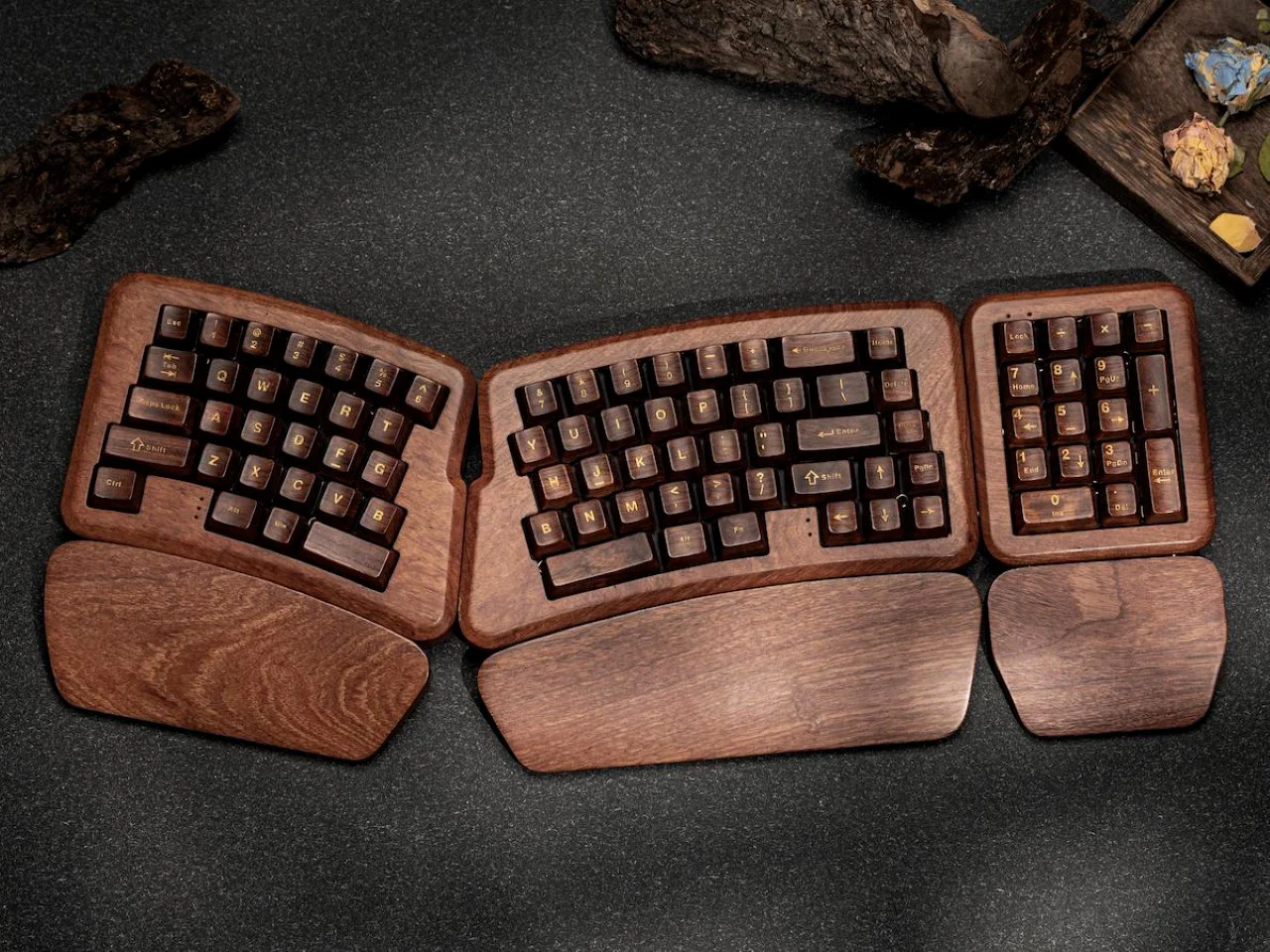 Mechanical keyboard，woodwork，Retro Aesthetics，Split type，Bluetooth，