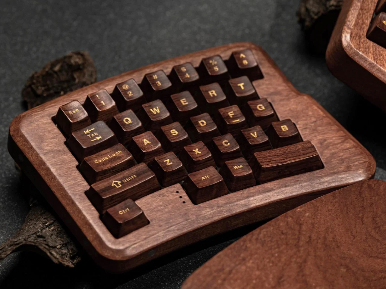 Mechanical keyboard，woodwork，Retro Aesthetics，Split type，Bluetooth，