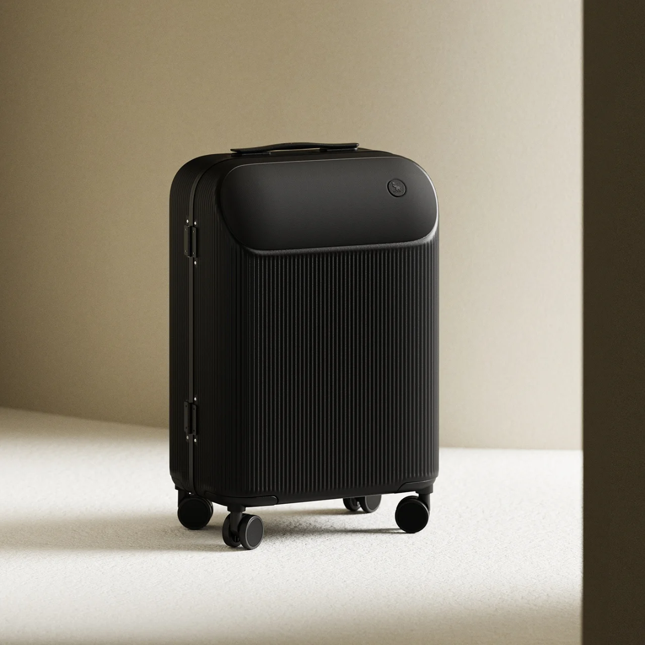 Business travel，Cup holder，trunk，interlayer，Capsule Luggage，