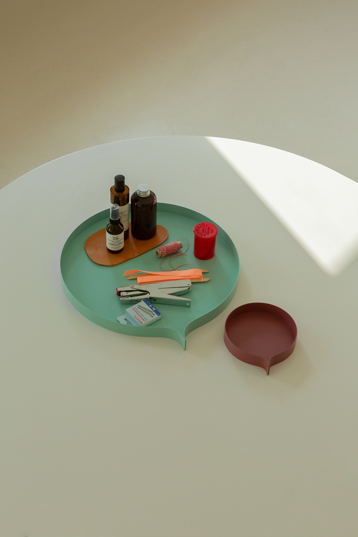 Tray，Speech，Metal plate，ornament，