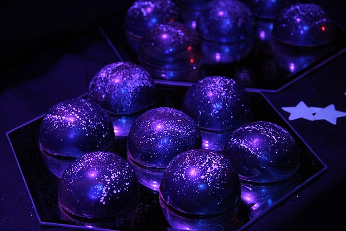 Creative cake，Cake making，Character design，Colorful，Rich colors，Children's snacks，Snack making，Biscuit design，Bionics Design ，jelly，Kitty，Bionic cat，Star element，