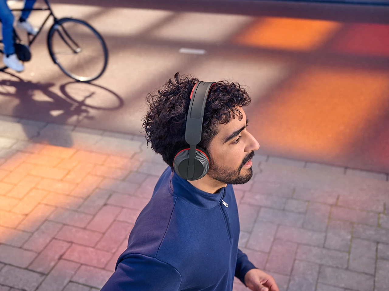 solar energy，Wireless charging，headset，Audio equipment，