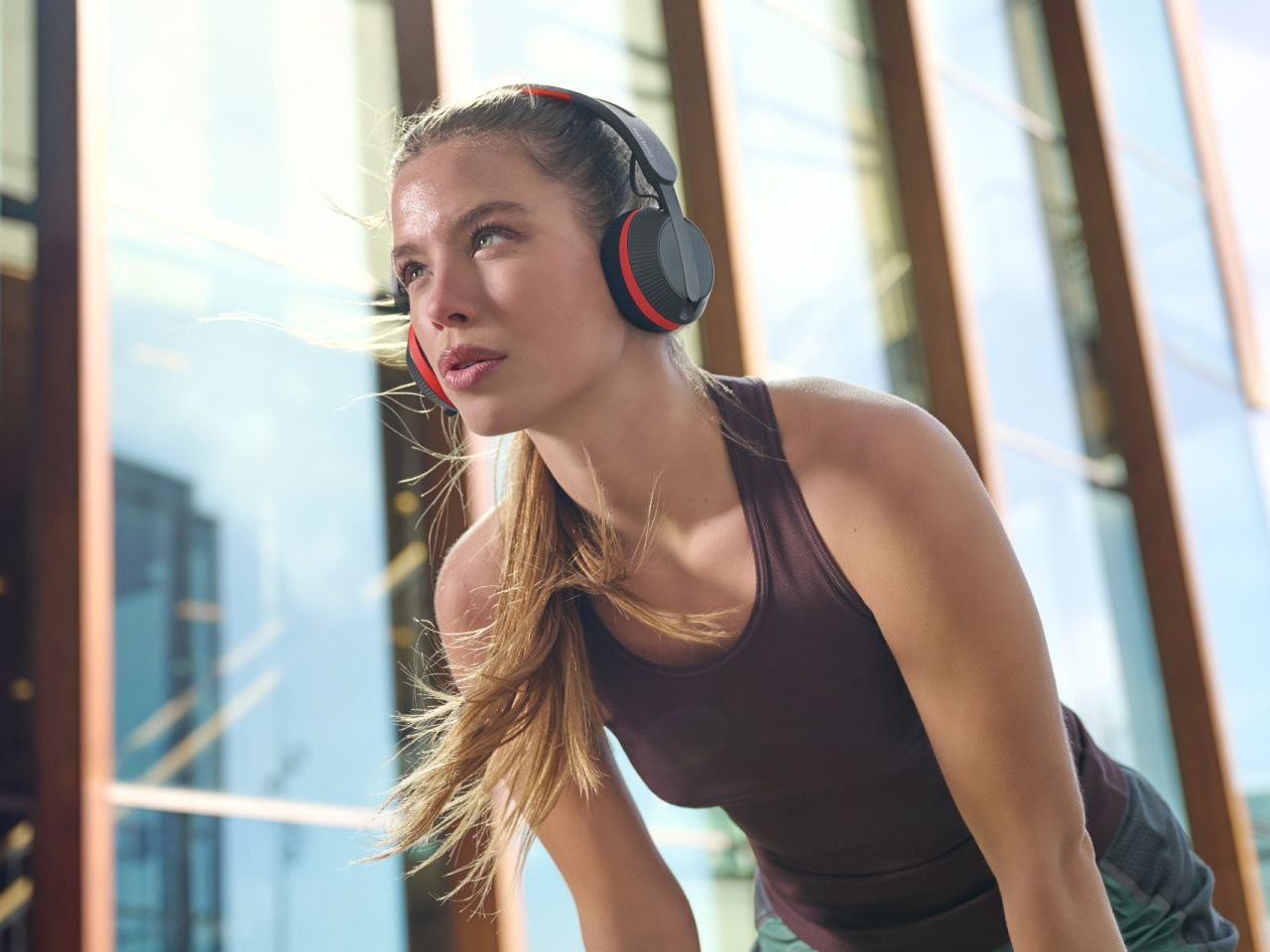 solar energy，Wireless charging，headset，Audio equipment，