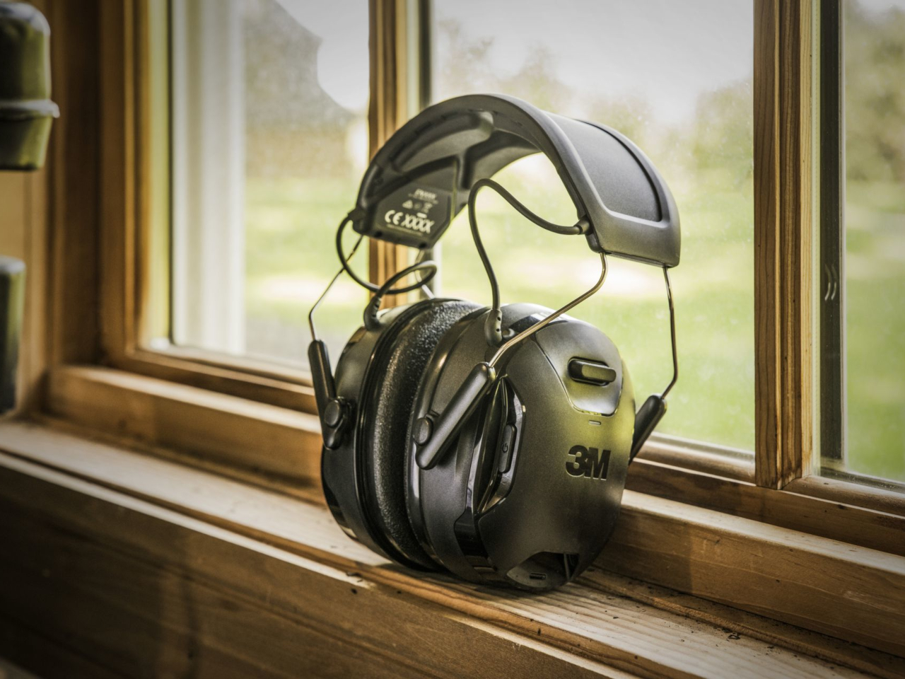 solar energy，Wireless charging，headset，Audio equipment，