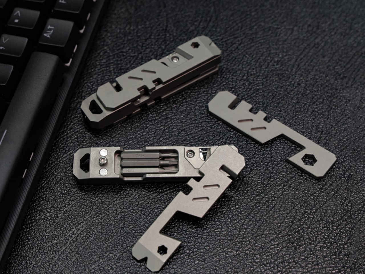 titanium alloy，multi-function，Compact design，practicability，