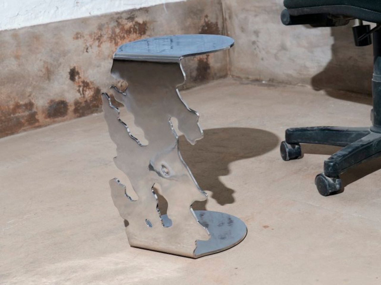 Flow Side Table，Asymmetric design，stainless steel，Home Furnishing decoration，