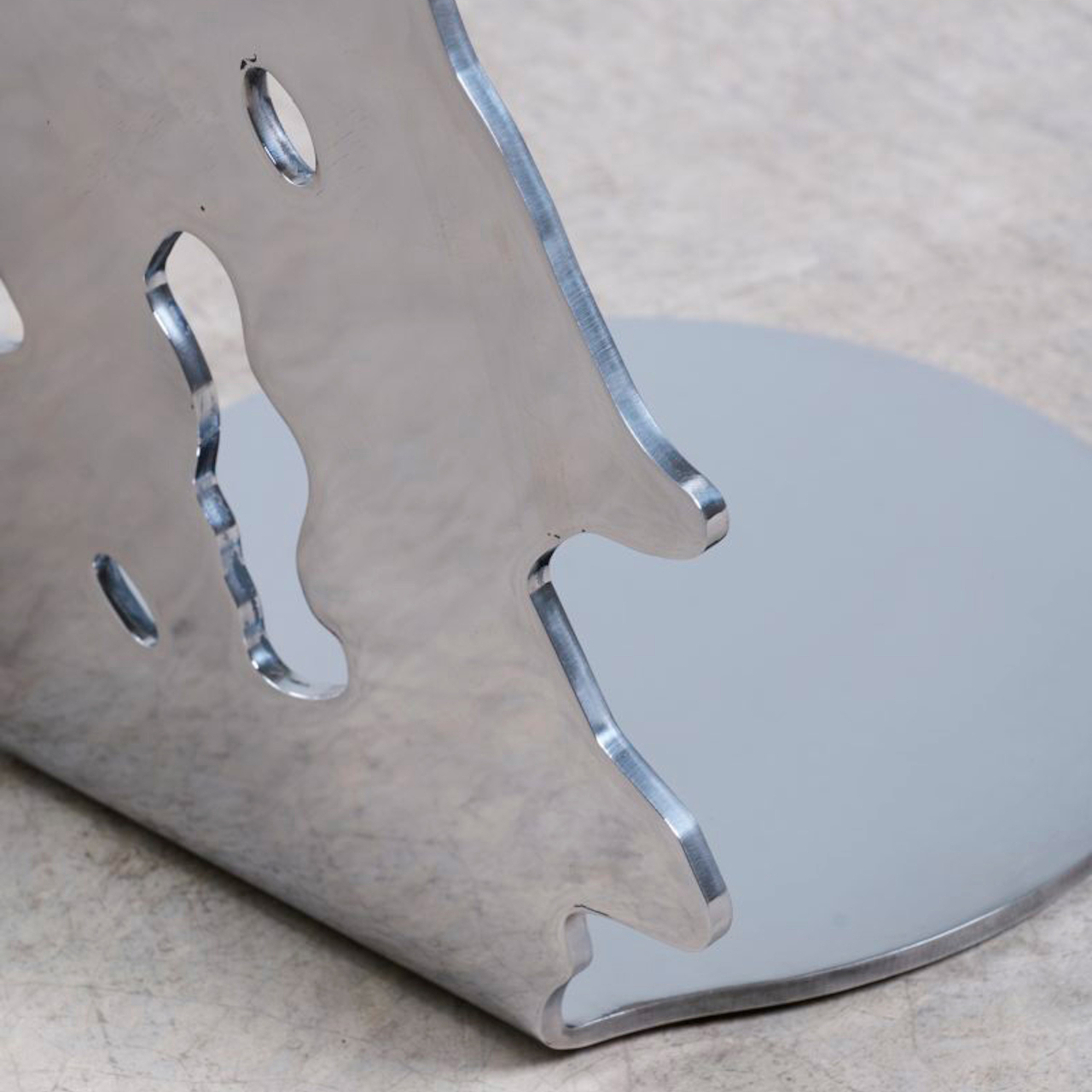 Flow Side Table，Asymmetric design，stainless steel，Home Furnishing decoration，
