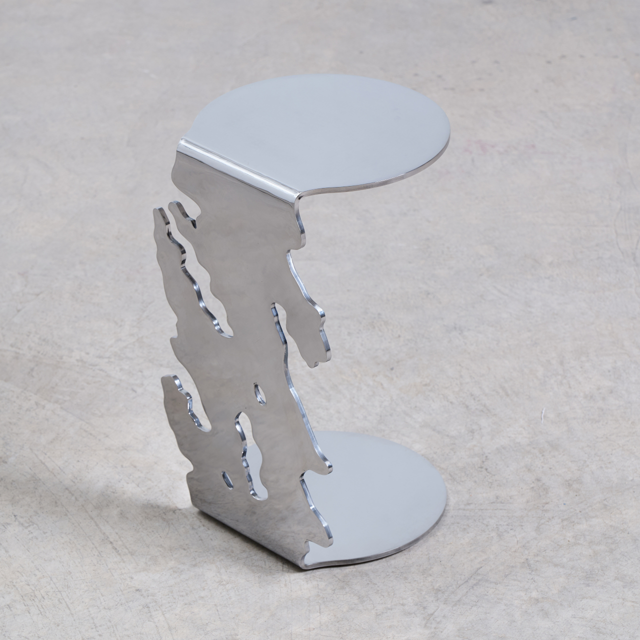 Flow Side Table，Asymmetric design，stainless steel，Home Furnishing decoration，