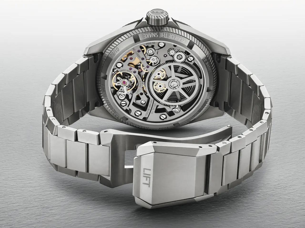 Wristwatch，Wrist watch，Oris ProPilot X，Holly Time，