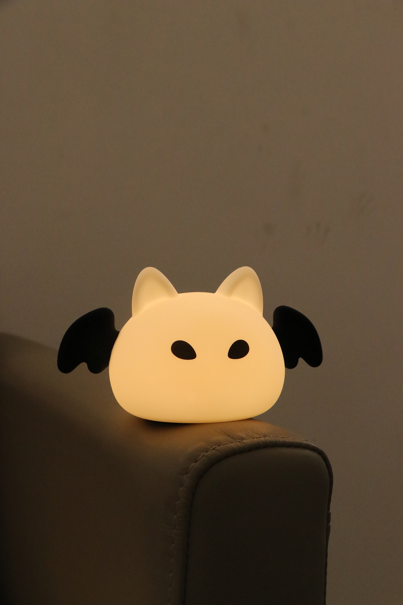 # Bat，# Light，# Toys，# Mother and Child，# Eye protection，# Night light，# Pat the light，# Healing，