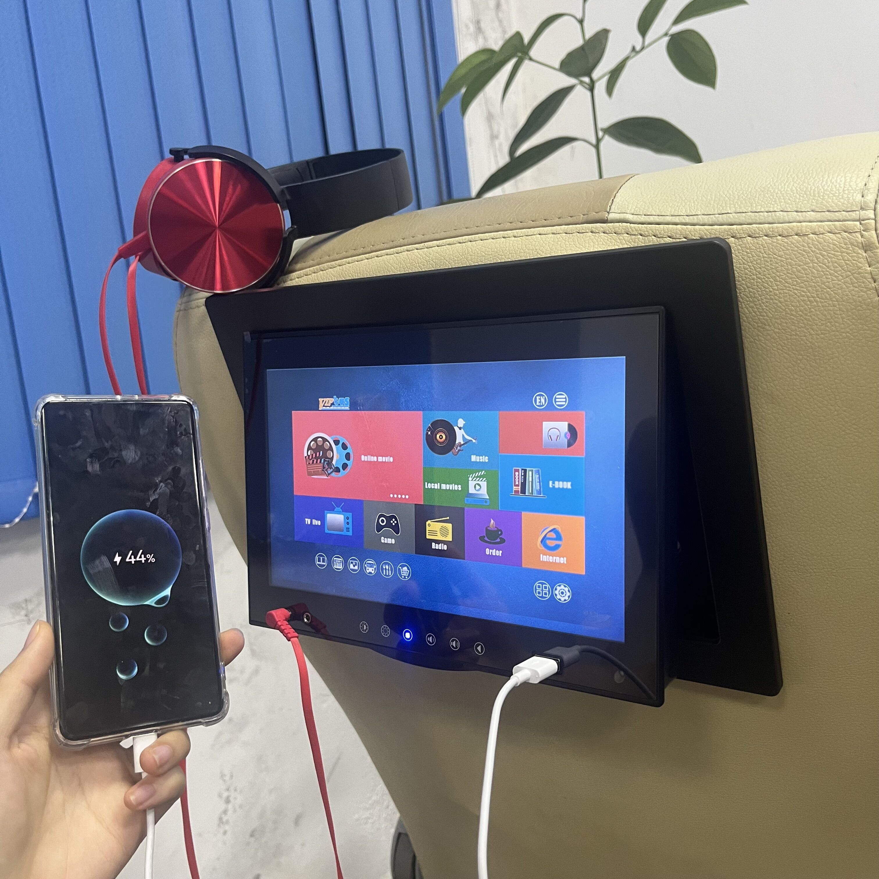 Bus seat headrest business fixed embedded front mounted display screen，