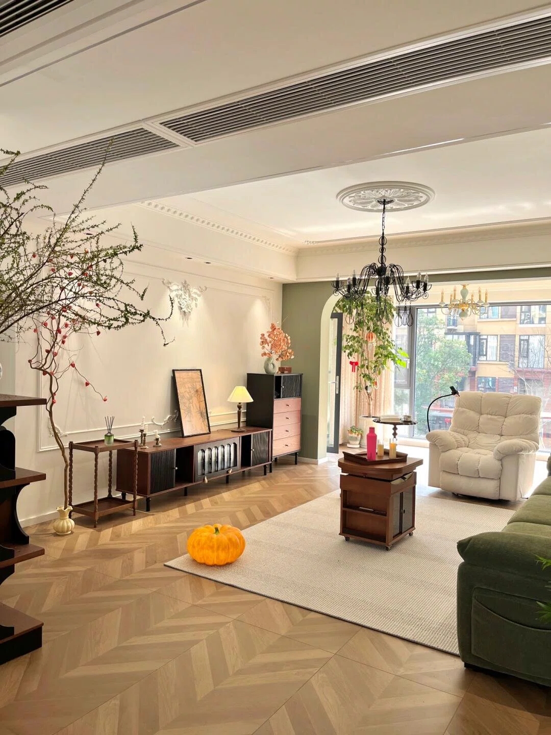 # French Style，# The look of home，# Full case design, full case landing，# Creator Center，