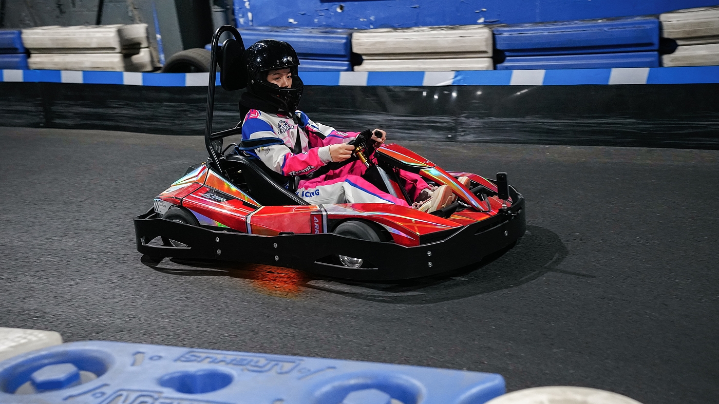 go-kart，vehicle，automobile，Amusement equipment，