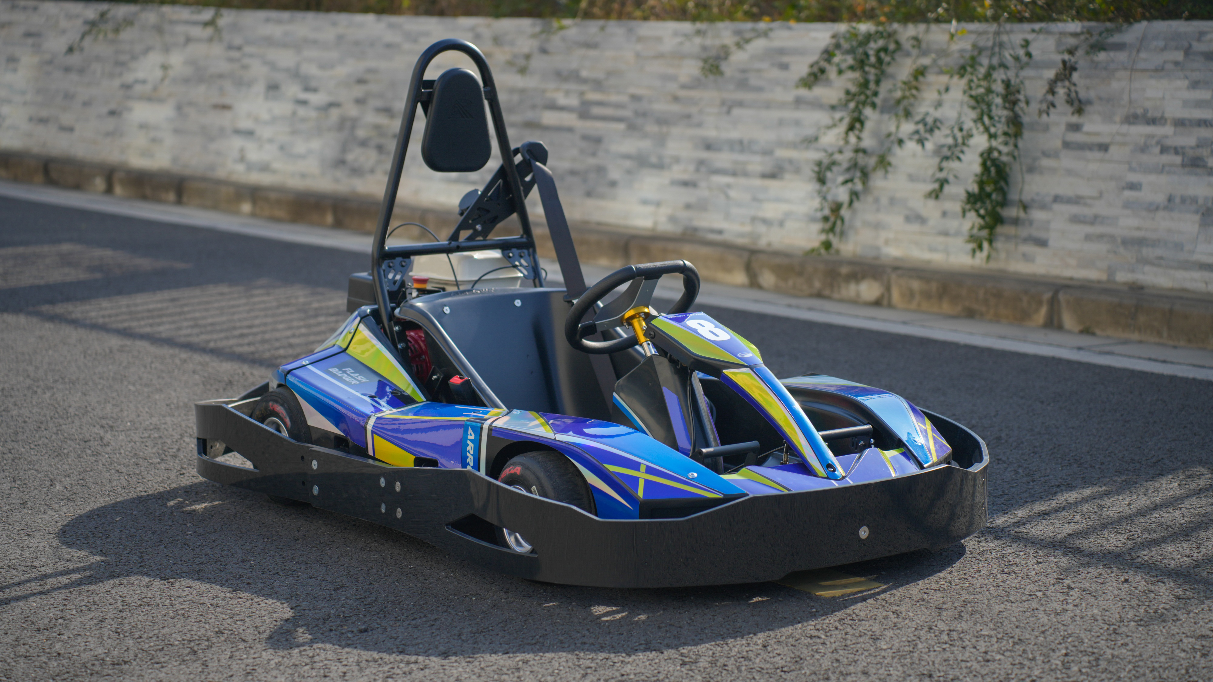 go-kart，vehicle，automobile，Amusement equipment，