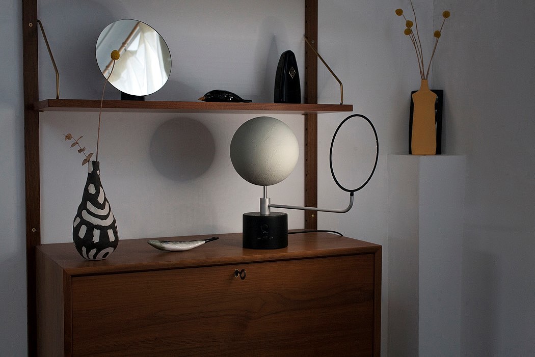Desk lamp，originality，Moon，product design，
