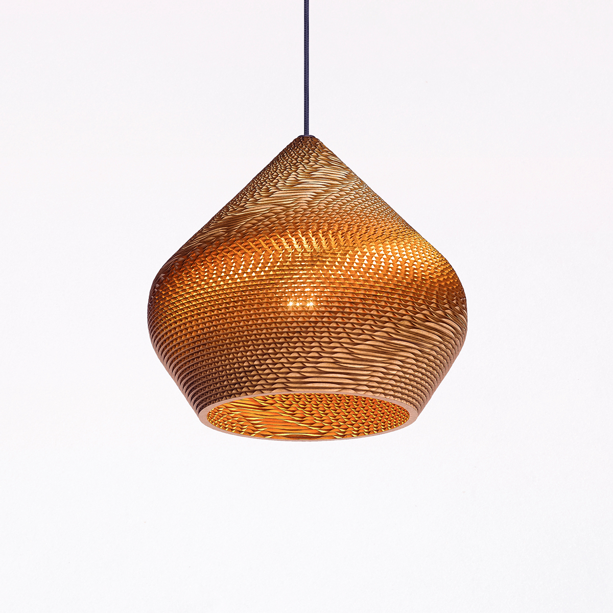 lamps and lanterns，a chandelier，Low plate Chandelier，texture of material，unique，series，