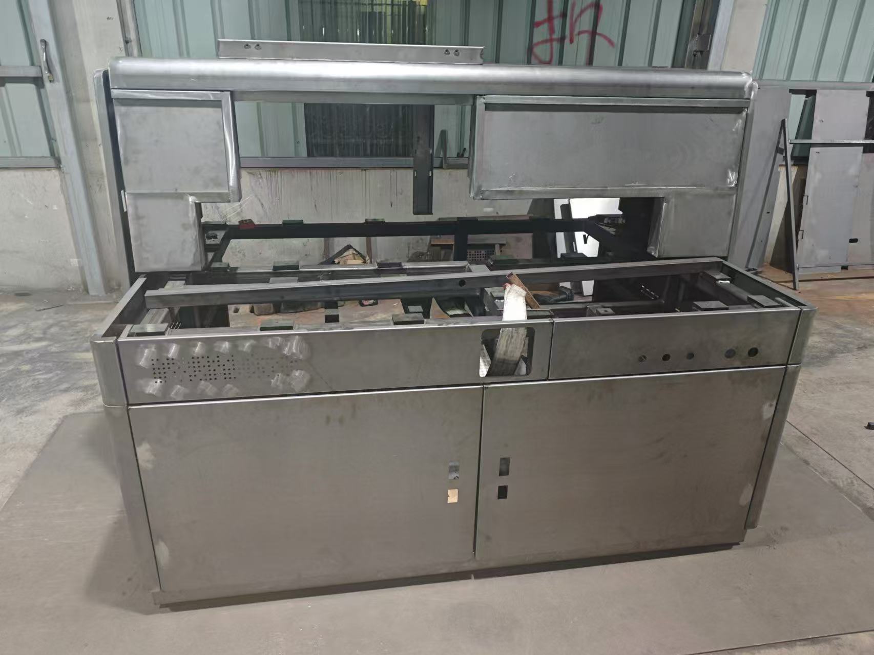 Automatic laser bag opening machine，Sewing equipment，Equipment appearance design，Sheet metal structure design，Assist in prototype processing，Guide prototype assembly，Mass production landing，