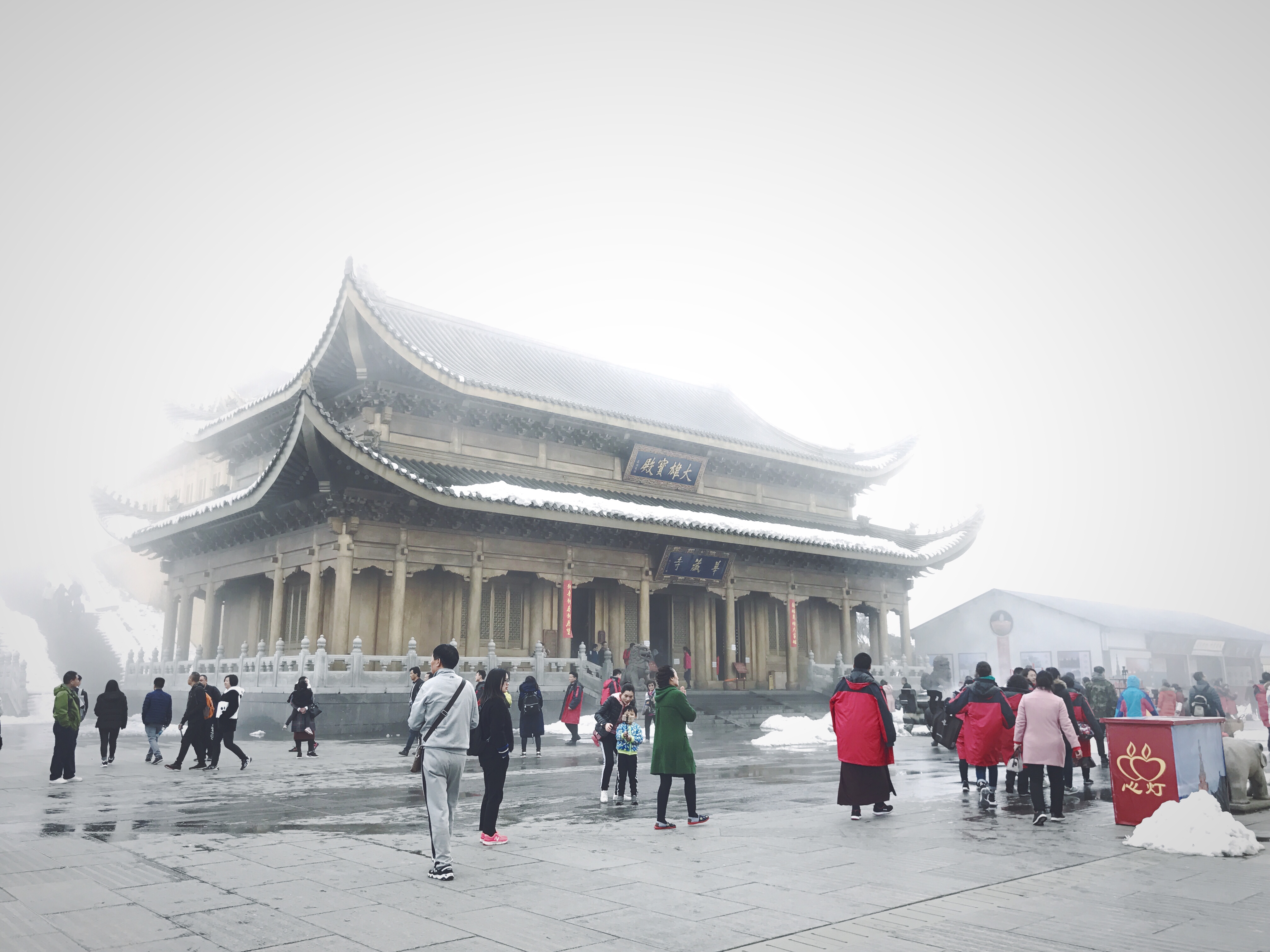 Wine brand, design services, wine packaging, serialized products，