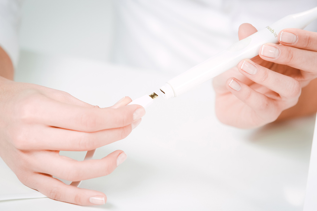 iBrush365，Electric toothbrush，product design，industrial design，