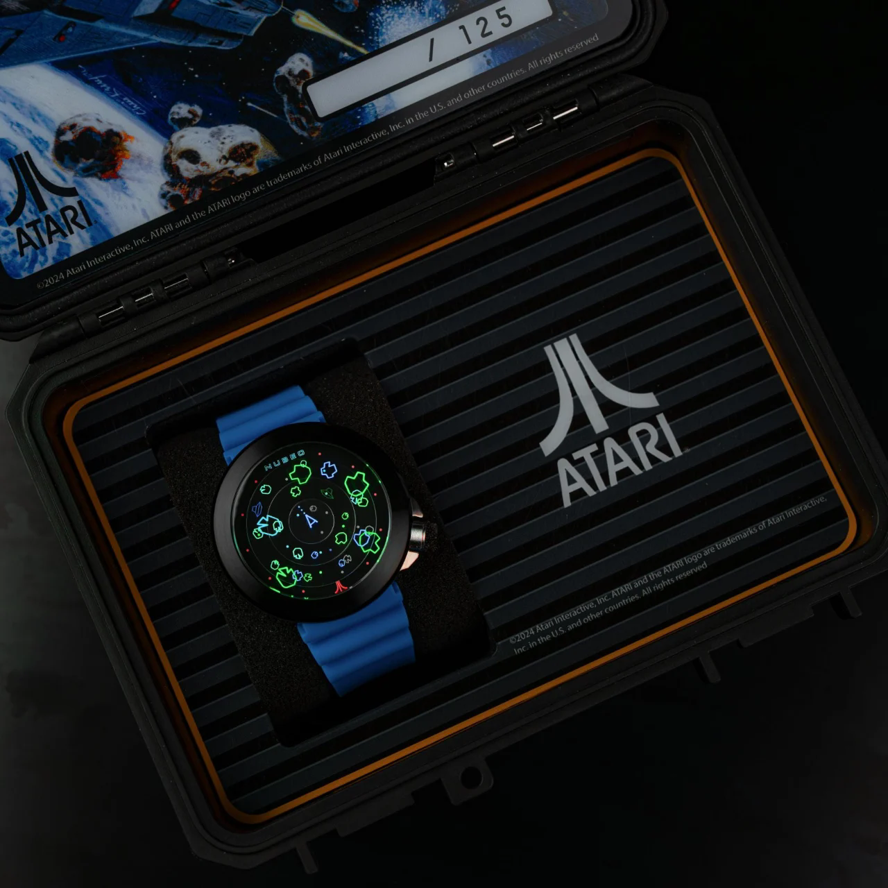 Wrist watch，Wristwatch，Atari，Fashion products，