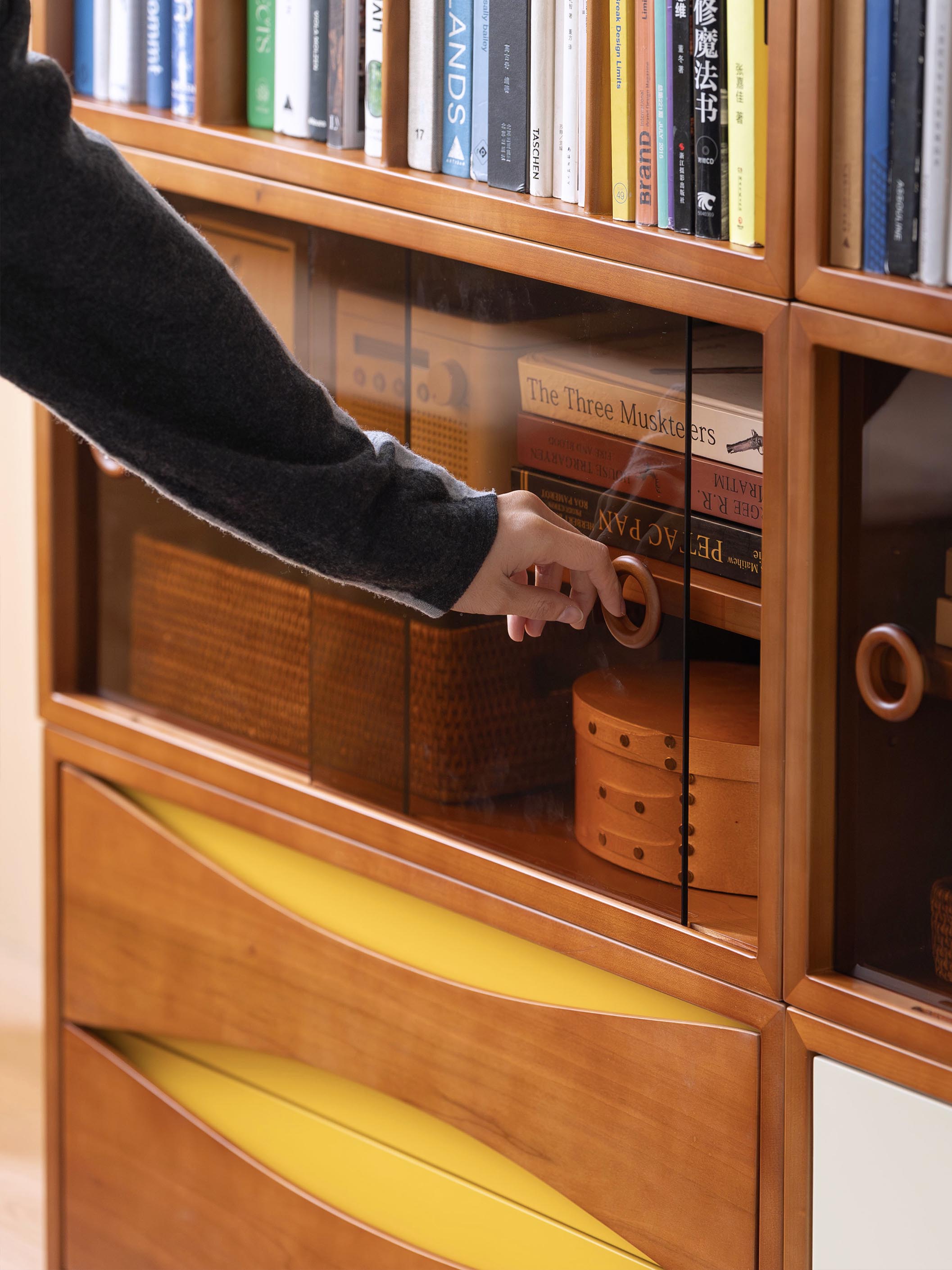 Original design，Side cabinet，Solid wood furniture，Residential Furniture，medieval furniture，furniture design ，