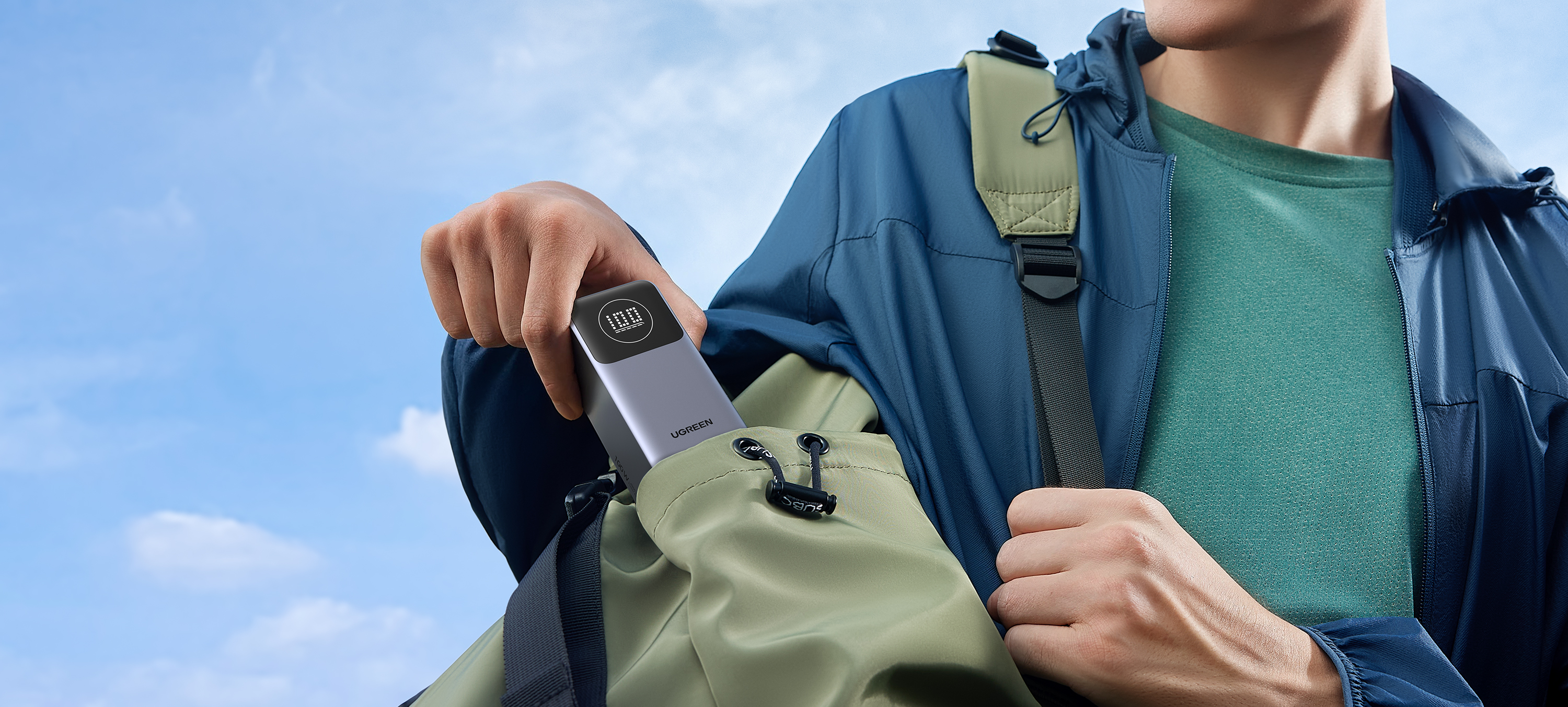 Green couplet，Product rendering，3c，portable source，