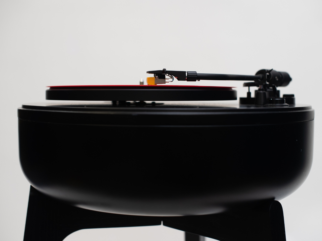 jukebox，Turntable，multi-function，Side table，Artwork，