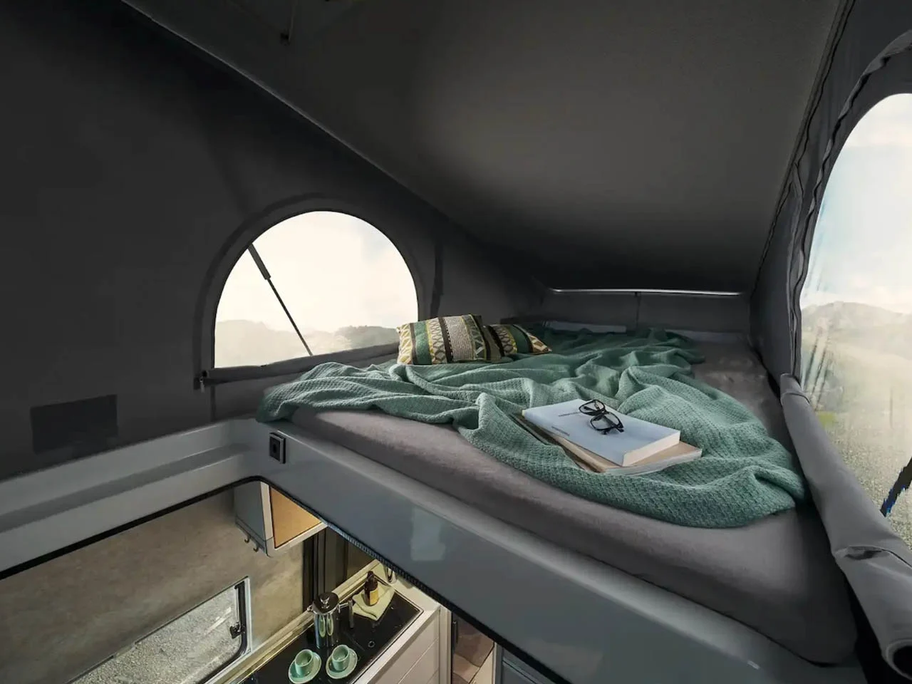 Hymer，Campervan，Benz Sprinter，Smart home control，Outdoor adventure，