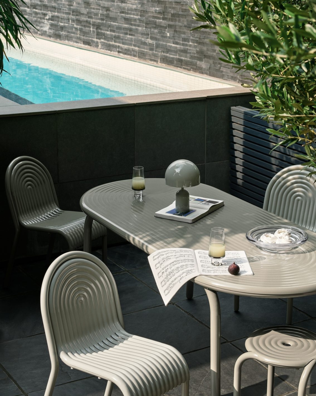 Outdoor furniture，Minimalism，Corrosion Resistant Aluminum，Modern aesthetics，Groove，