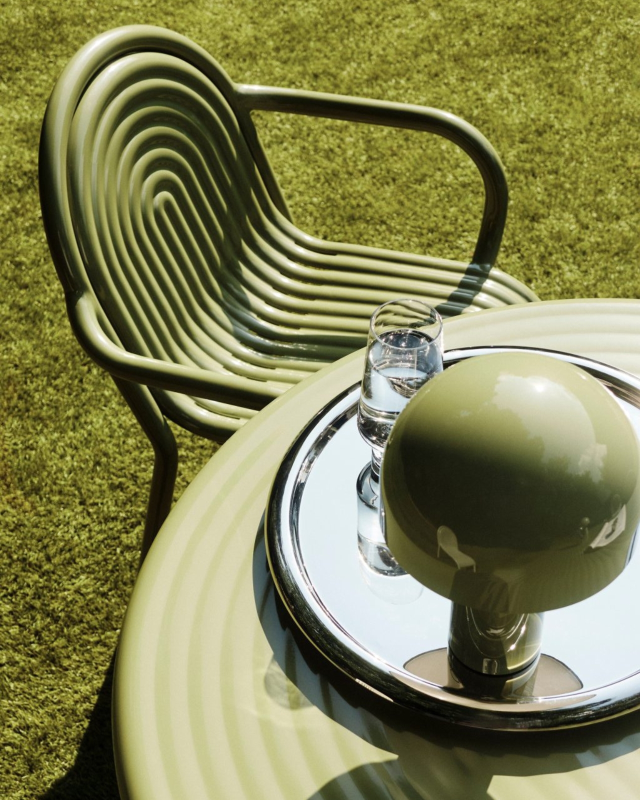 Outdoor furniture，Minimalism，Corrosion Resistant Aluminum，Modern aesthetics，Groove，