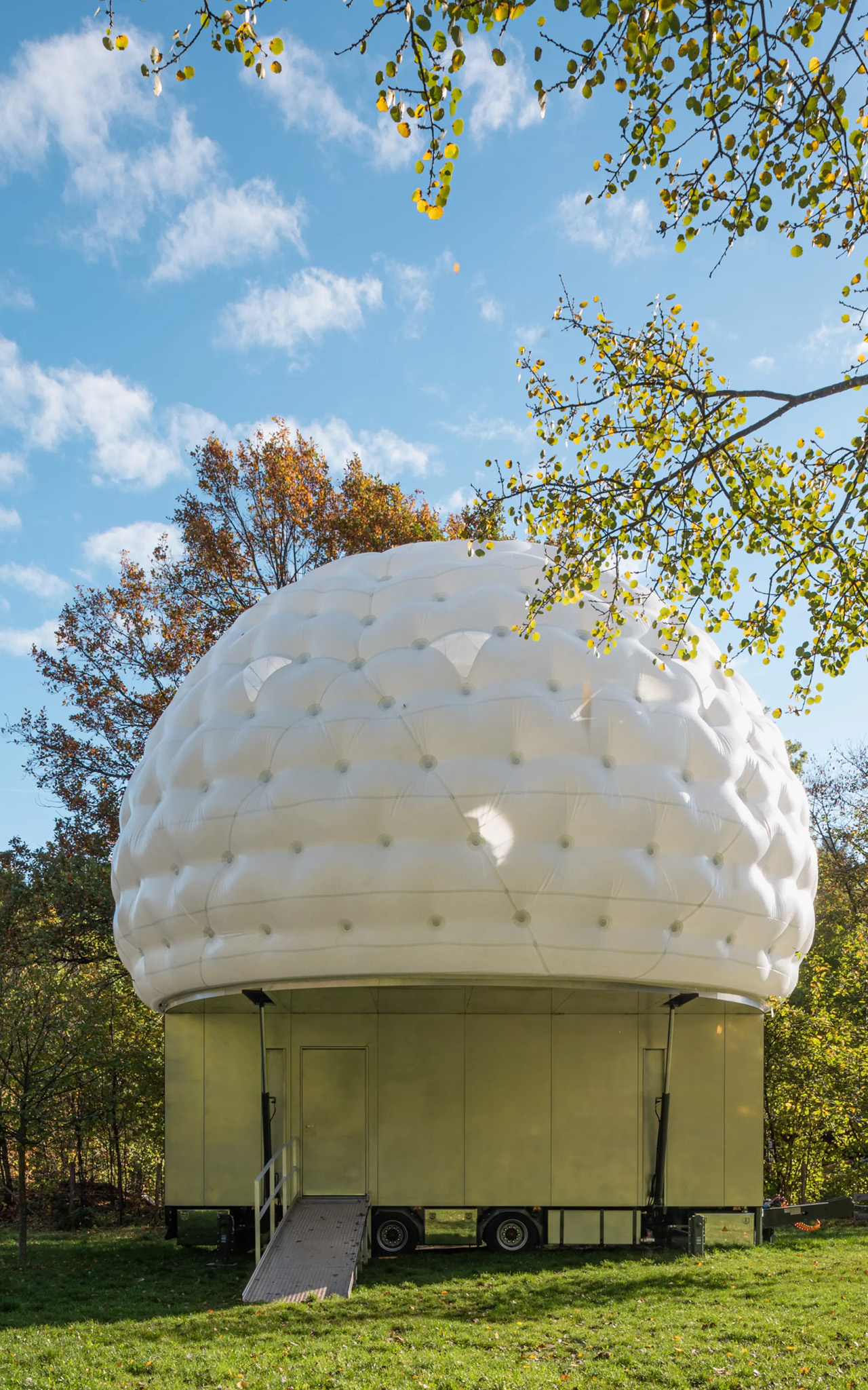 Mini House，Stainless steel biaxial，Luxembourg，Outdoor Residence，