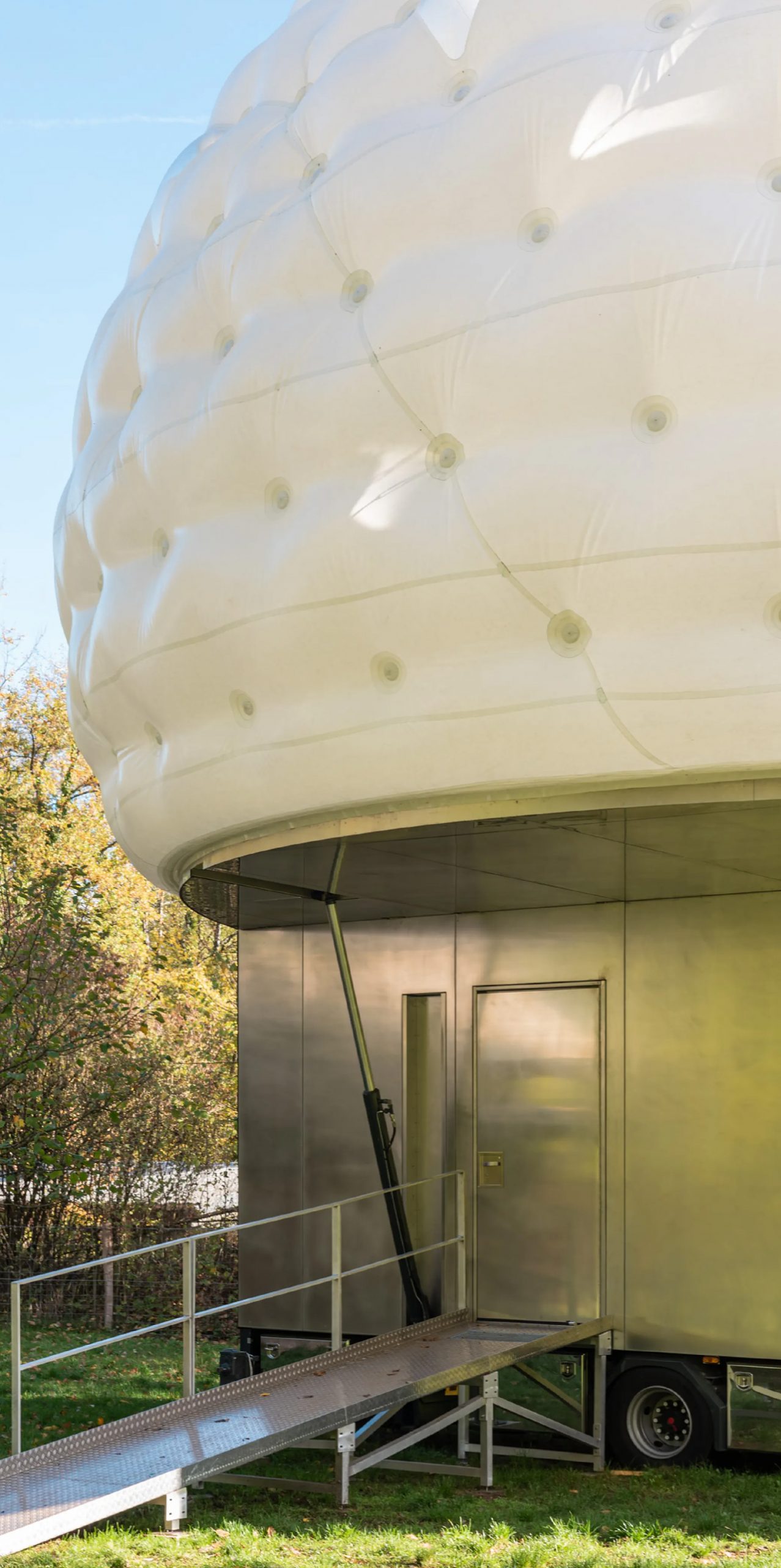 Mini House，Stainless steel biaxial，Luxembourg，Outdoor Residence，