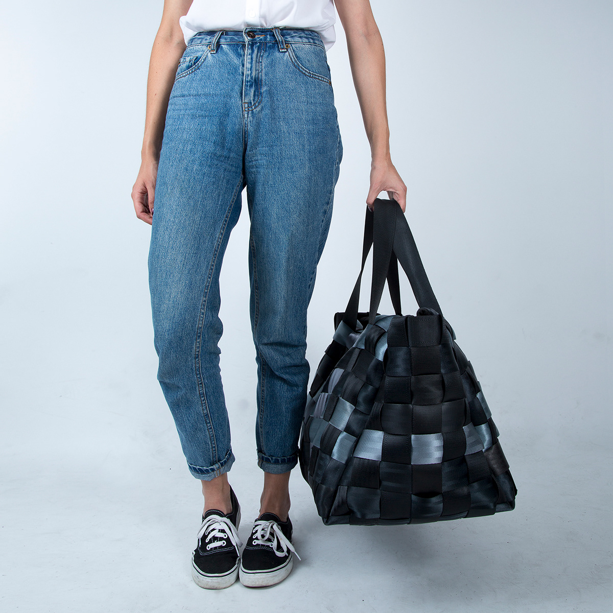 Recycled materials，Travelling bag，Waste utilization，