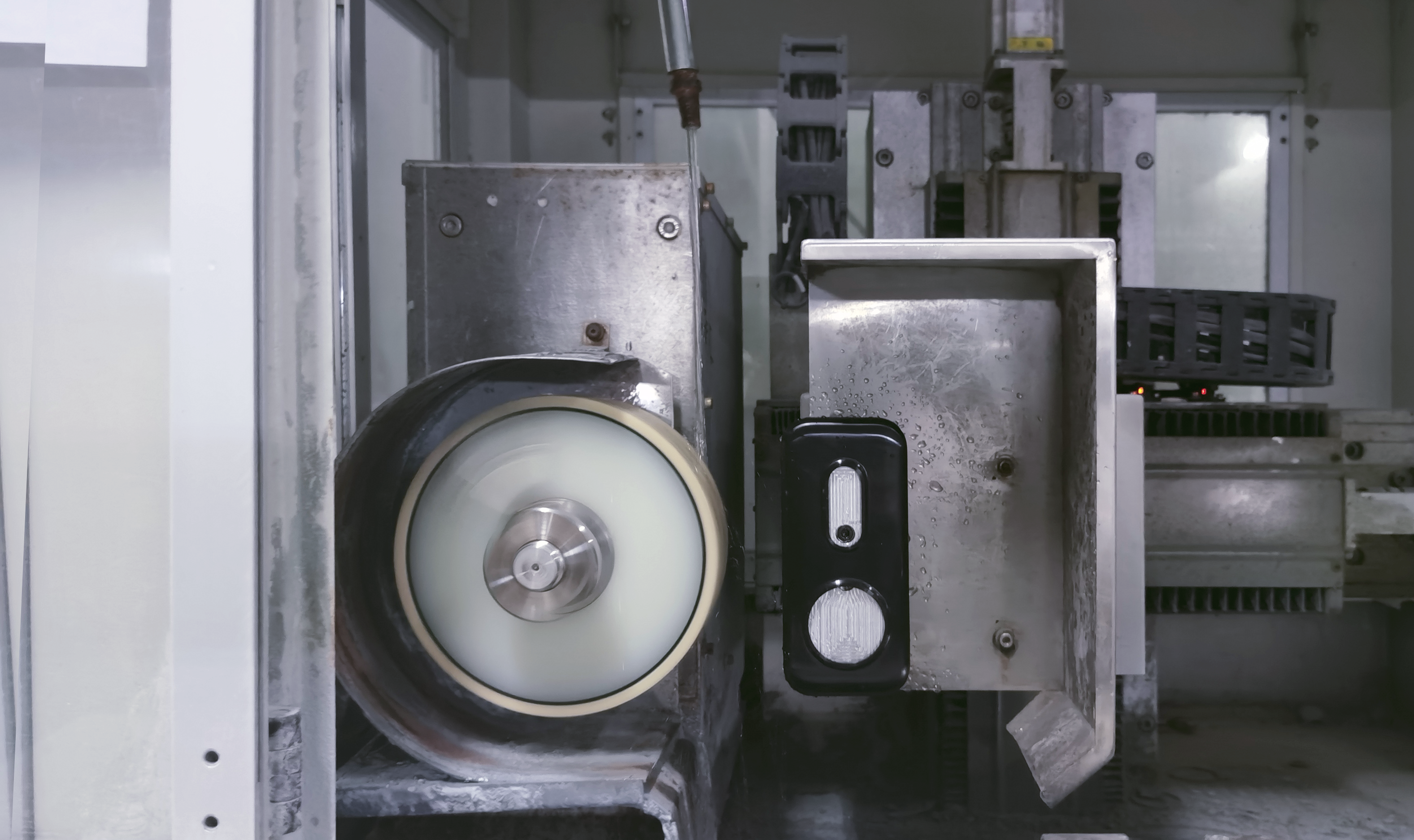 Intelligent hardware，