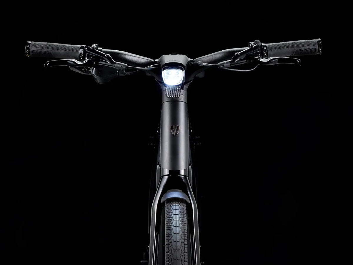 trek，Bicycle，vehicle，Outdoor equipment，