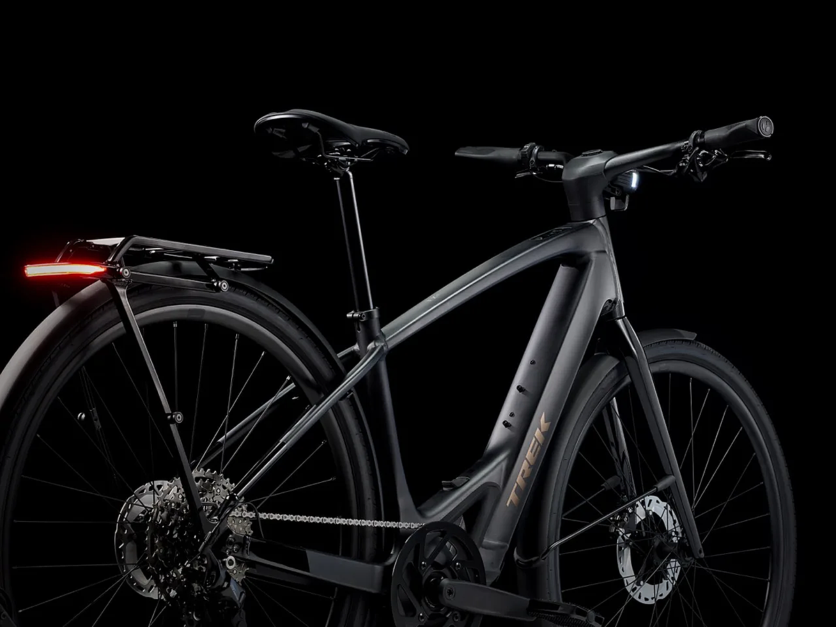trek，Bicycle，vehicle，Outdoor equipment，