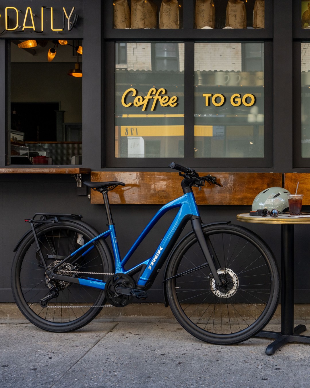 trek，Bicycle，vehicle，Outdoor equipment，