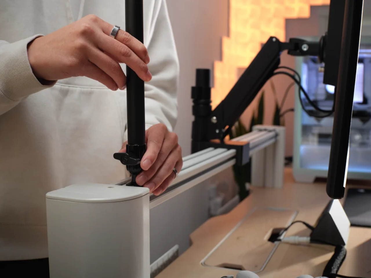 CORSAIR Platform:4，desk，furniture，Table，