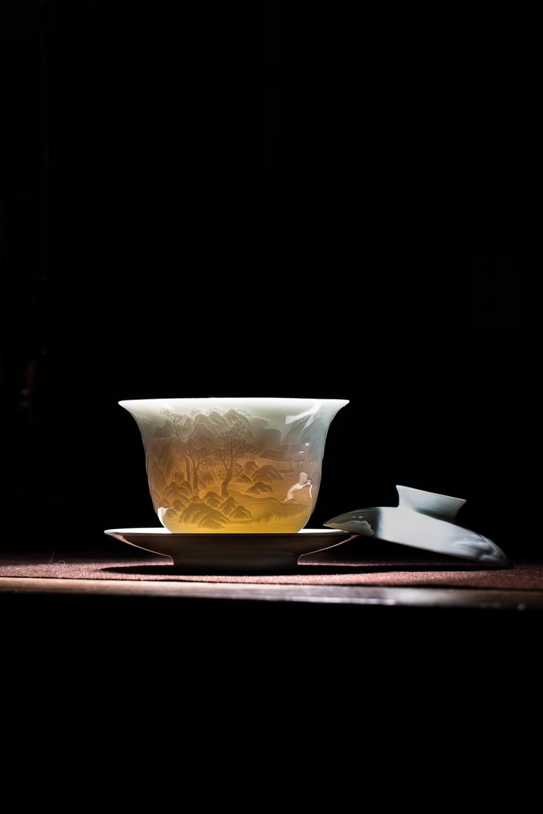 Jingdezhen Fine Ceramics，