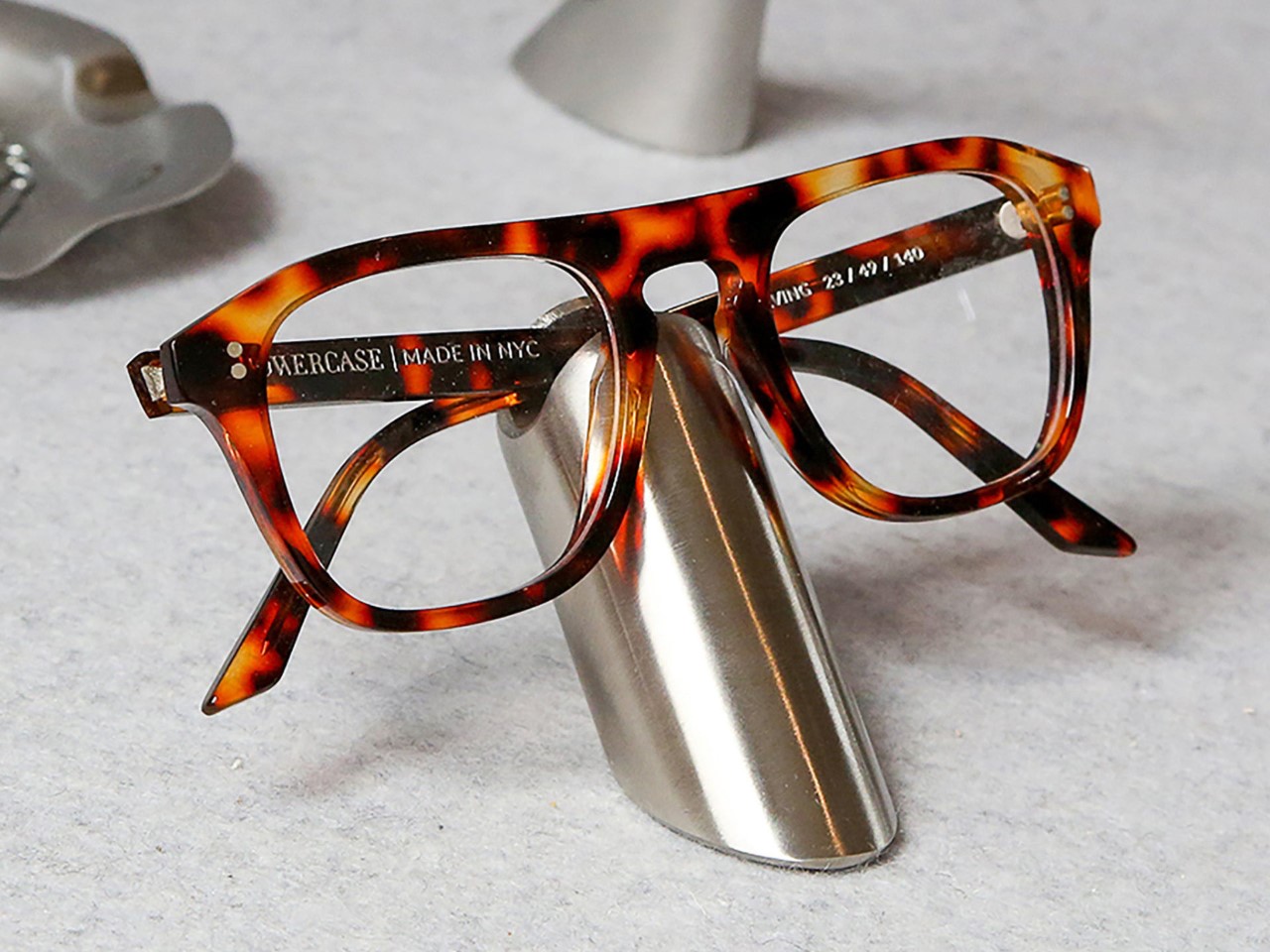 metal spectacle frame，Industrial Aesthetics，CRAIGHILL，Desktop storage，