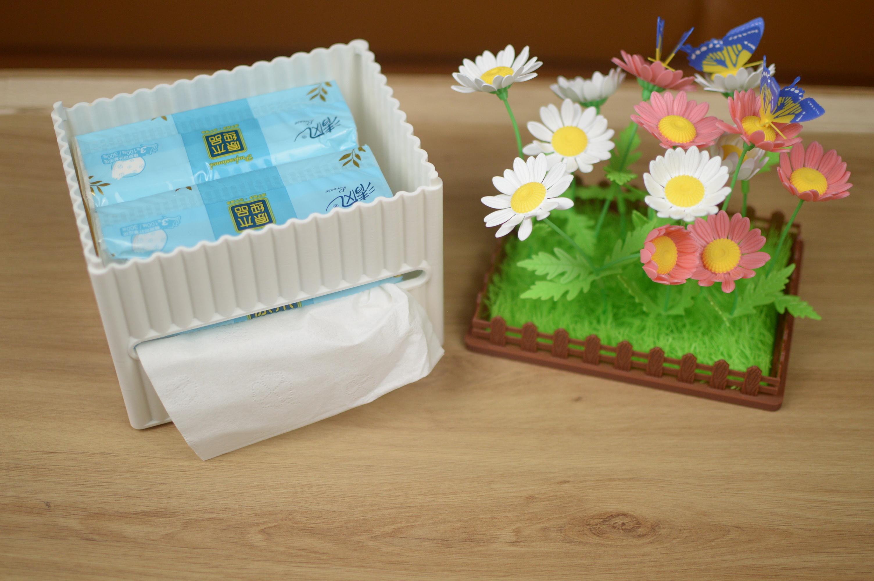 Tissue box，