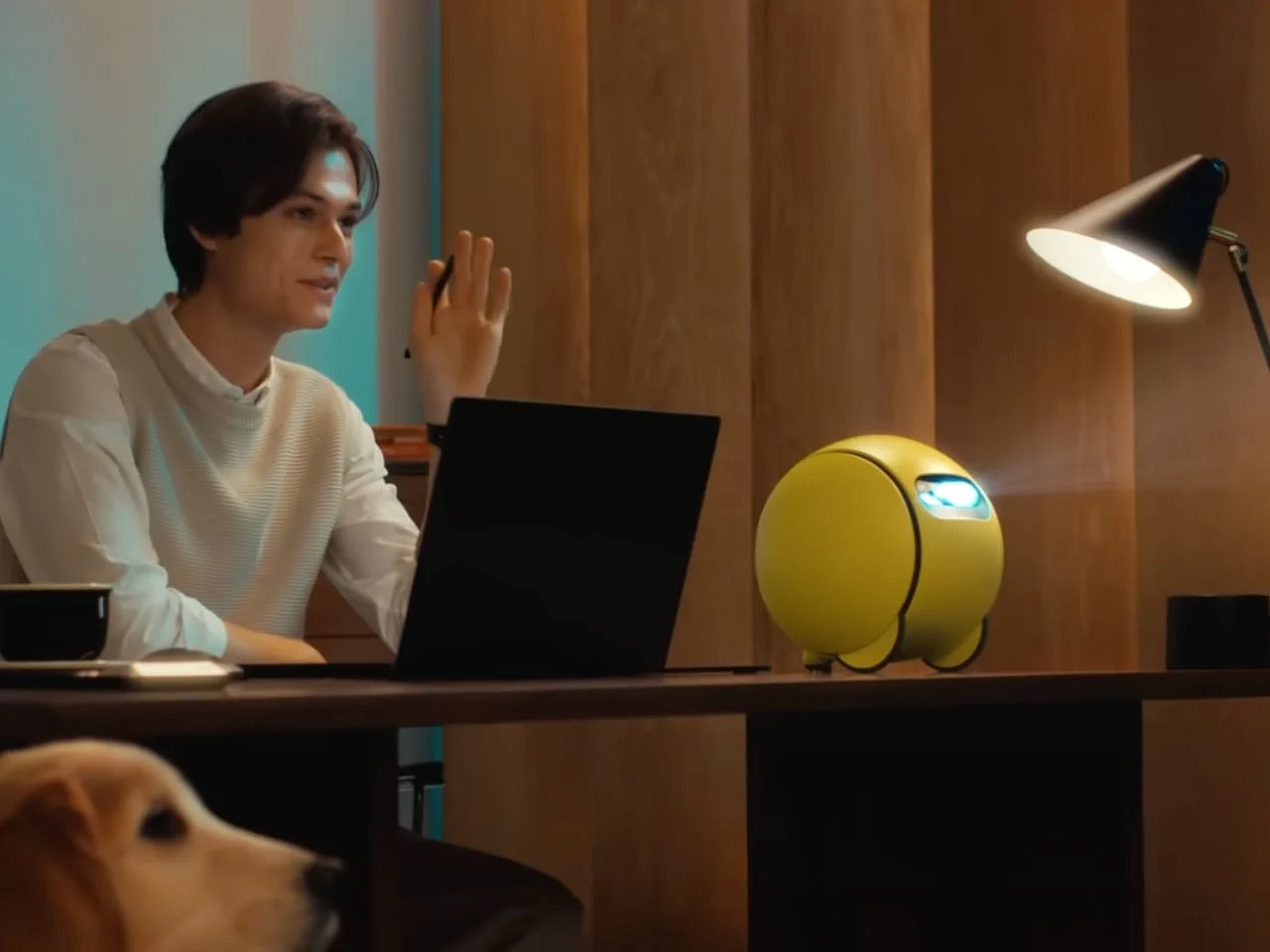 Projector，AI robot，Mobile Assistant，ecological integration，