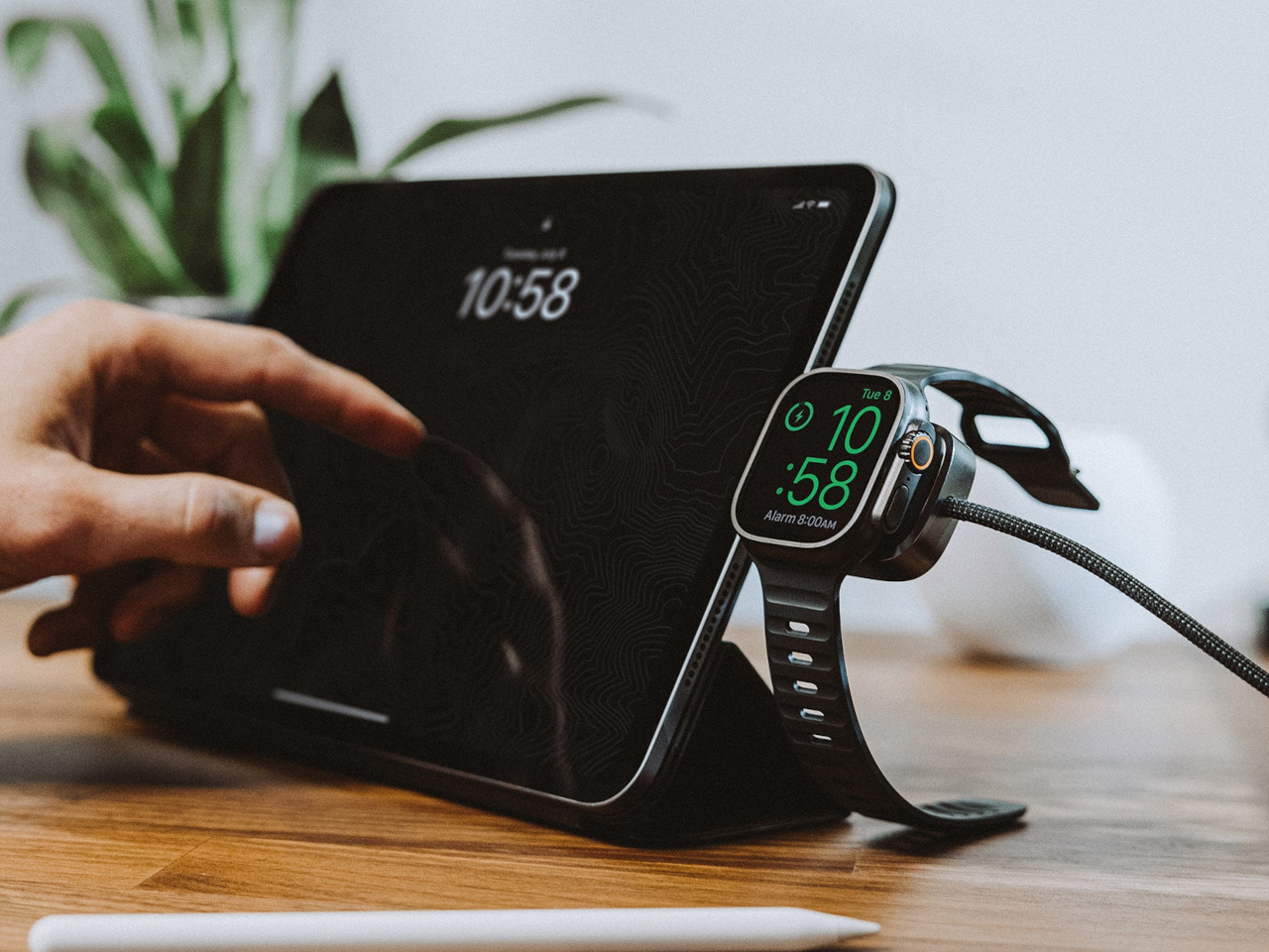 Charging equipment，nomad，USB-C，data transmission，MagSafe，