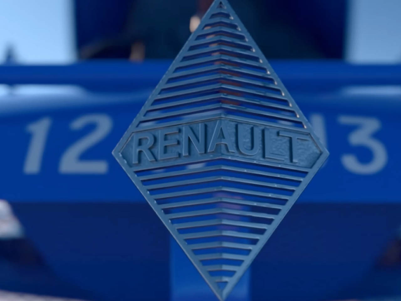 Renault，Batmobile，Concept electric car，aluminum carbon fiber，steel alloy，