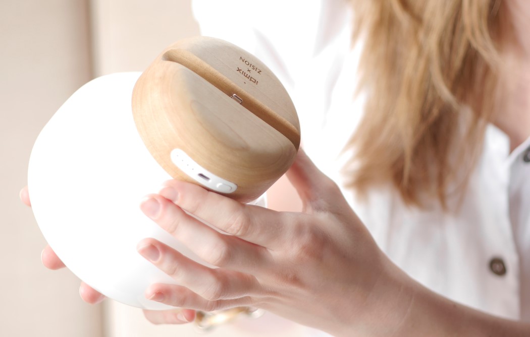 product design，multi-function，Charger，Desk lamp，